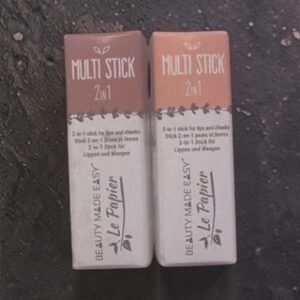 Multi stick joue ou lèvre